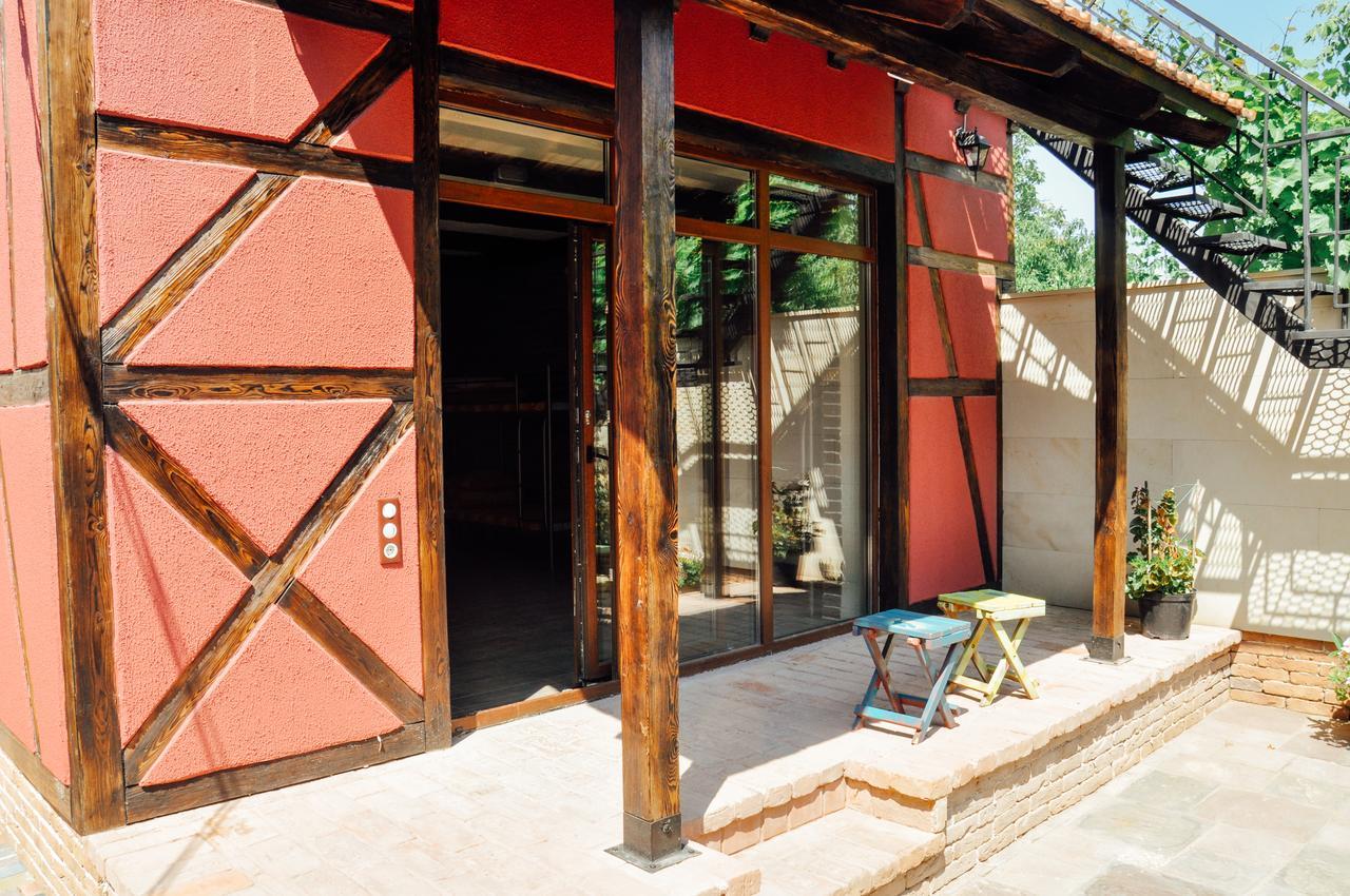 Funky Mamaliga Hostel Kiszyniów Zewnętrze zdjęcie