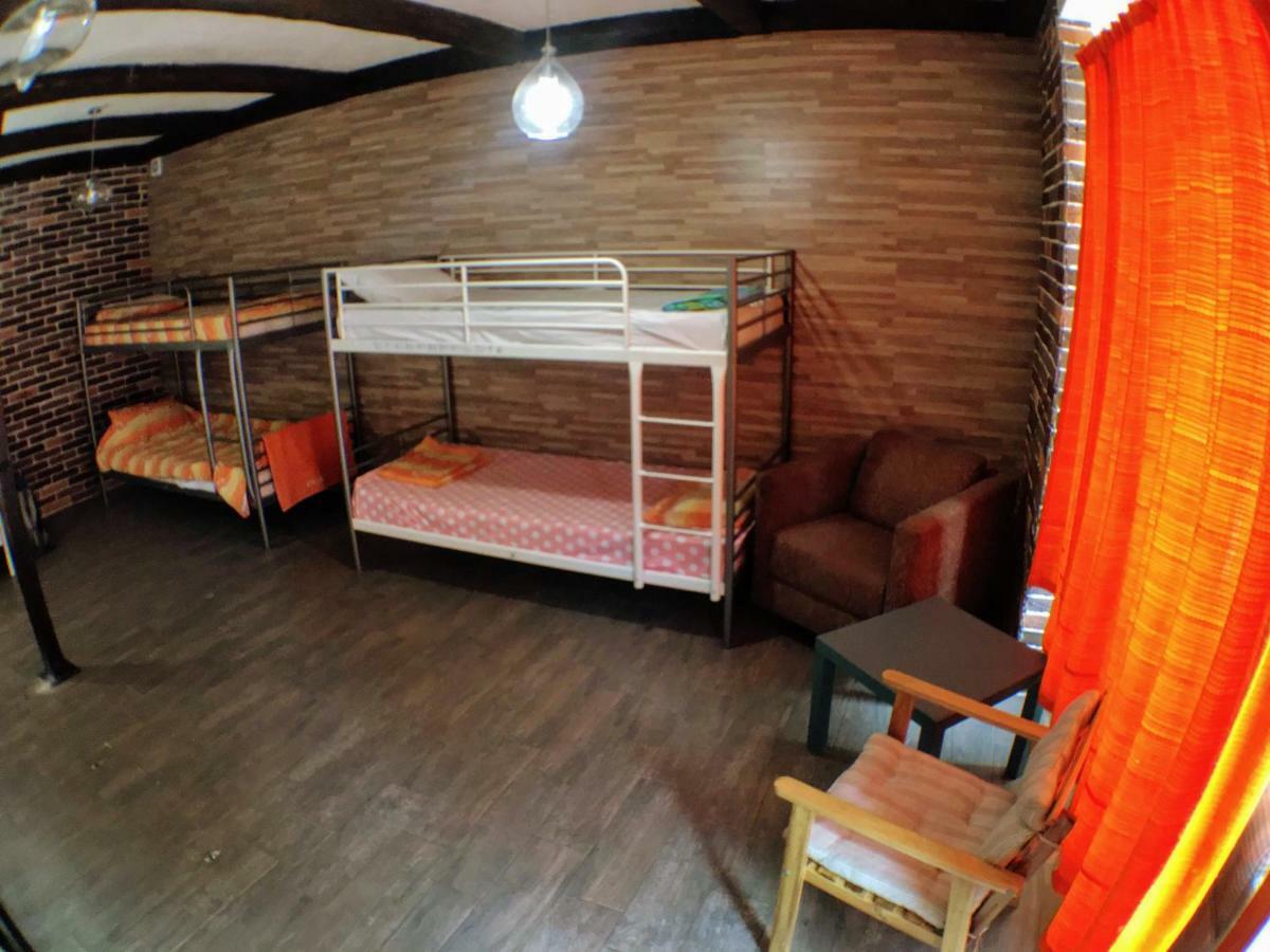 Funky Mamaliga Hostel Kiszyniów Zewnętrze zdjęcie
